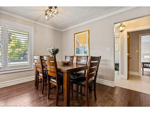2 Lynnwood Avenue, Grimsby, ON - Indoor Photo Showing Dining Room