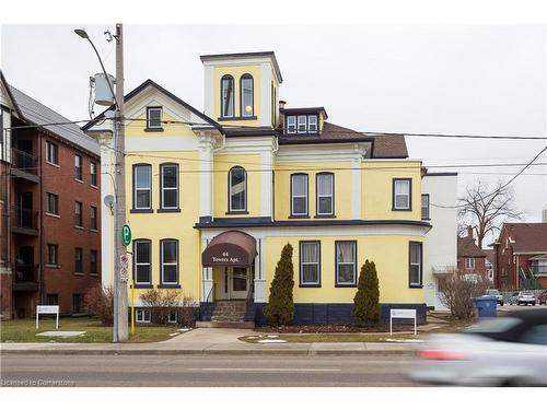 44 Weber Street W Kitchener, ON N2H 3Z2