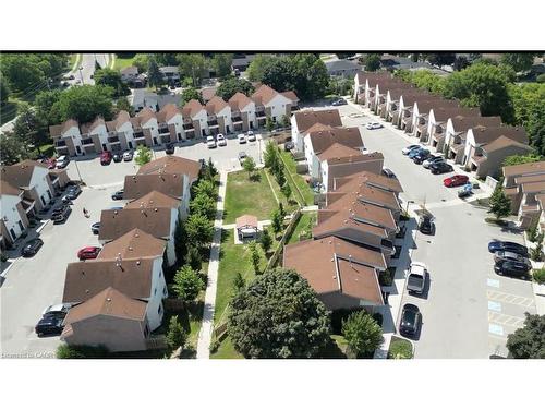 15 Millwood Crescent  Kitchener, ON N2P 1X3