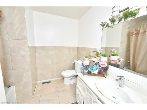 78 Horning Drive, Hamilton, ON - Indoor Photo Showing Bathroom