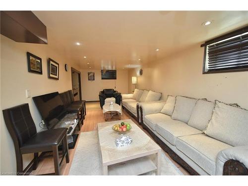 78 Horning Drive, Hamilton, ON - Indoor Photo Showing Living Room