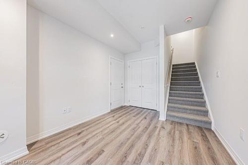 141-155 Equestrian Way, Cambridge, ON - Indoor Photo Showing Other Room