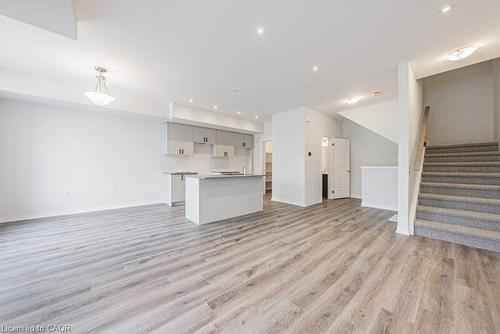 141-155 Equestrian Way, Cambridge, ON - Indoor Photo Showing Kitchen