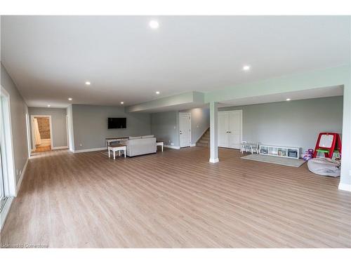 21 Hudson Drive, Brantford, ON - Indoor