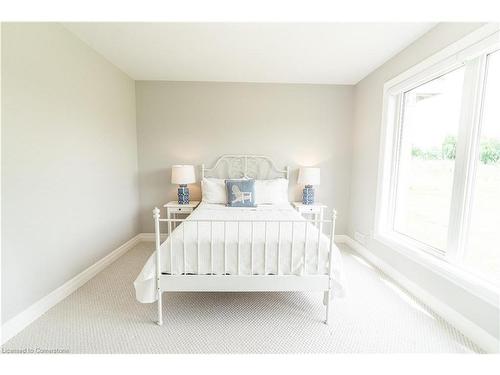 21 Hudson Drive, Brantford, ON - Indoor Photo Showing Bedroom