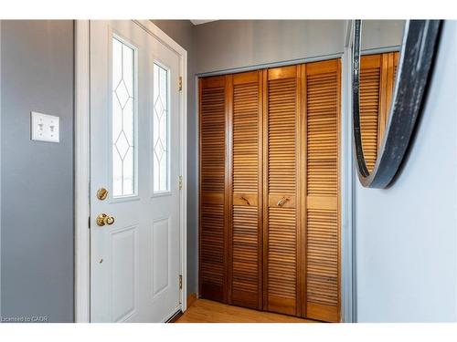 2 Melody Court, Hamilton, ON - Indoor Photo Showing Other Room