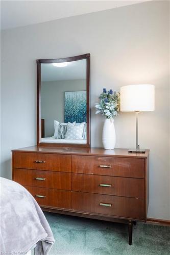 2 Melody Court, Hamilton, ON - Indoor