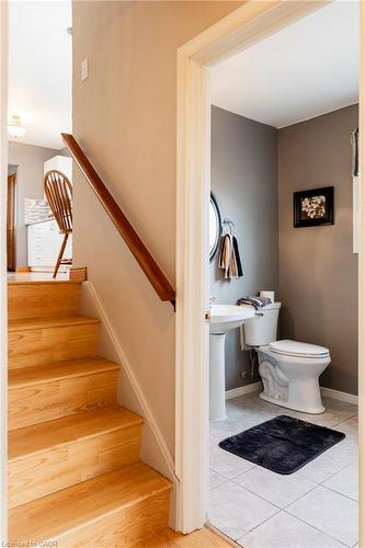 2 Melody Court, Hamilton, ON - Indoor