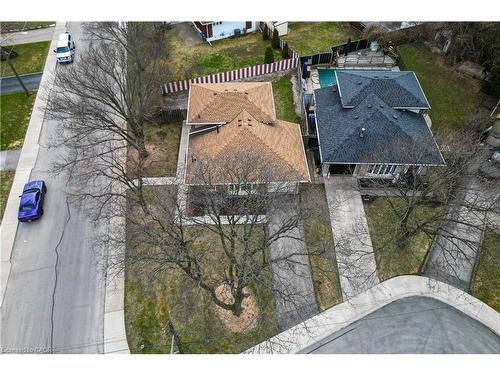 2 Melody Court, Hamilton, ON - Outdoor