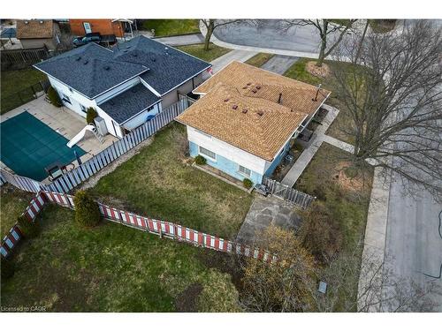 2 Melody Court, Hamilton, ON - Outdoor