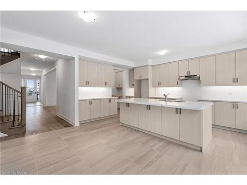 59 Cunningham Drive, Bradford West Gwillimbury, ON - Indoor Photo Showing Kitchen