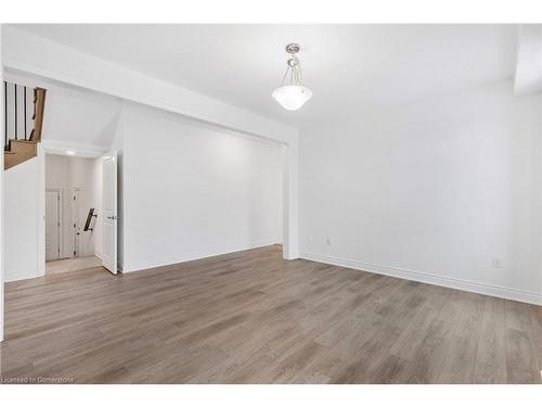 59 Cunningham Drive, Bradford West Gwillimbury, ON - Indoor Photo Showing Other Room