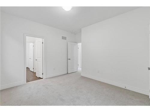 59 Cunningham Drive, Bradford West Gwillimbury, ON - Indoor Photo Showing Other Room