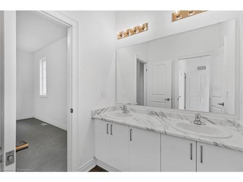 59 Cunningham Drive, Bradford West Gwillimbury, ON - Indoor Photo Showing Bathroom