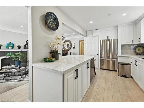 507 Upper James Street, Hamilton, ON - Indoor Photo Showing Kitchen With Upgraded Kitchen