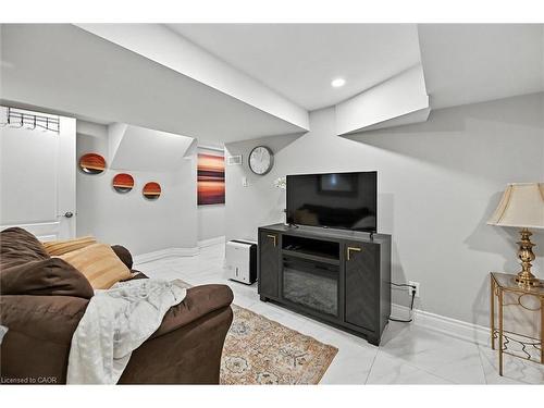 507 Upper James Street, Hamilton, ON - Indoor Photo Showing Other Room