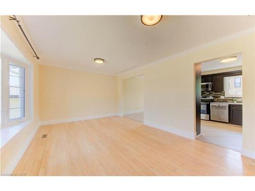 1493 Queens Boulevard, Kitchener, ON - Indoor Photo Showing Other Room