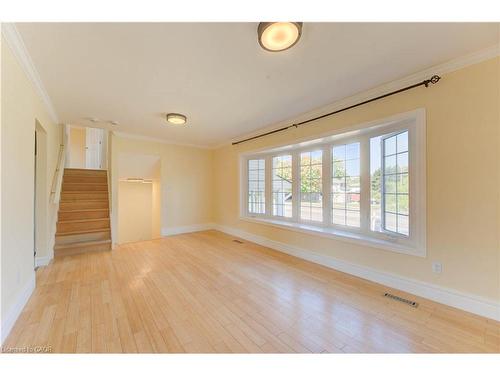 1493 Queens Boulevard, Kitchener, ON - Indoor Photo Showing Other Room