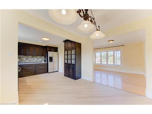 1493 Queens Boulevard, Kitchener, ON - Indoor Photo Showing Other Room