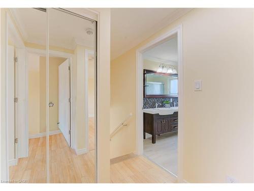 1493 Queens Boulevard, Kitchener, ON - Indoor Photo Showing Other Room