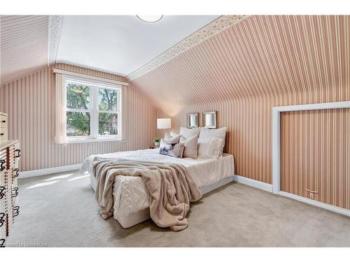 56 West 1St Street, Hamilton, ON - Indoor Photo Showing Bedroom