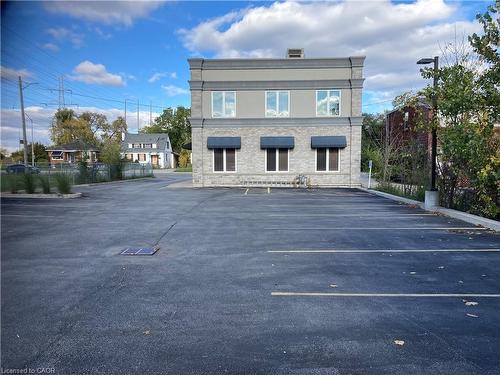 1066 Brant Street, Burlington, ON 