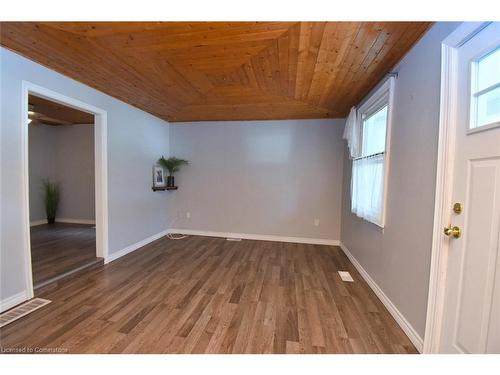 120 Clara Street, Thorold, ON - Indoor Photo Showing Other Room