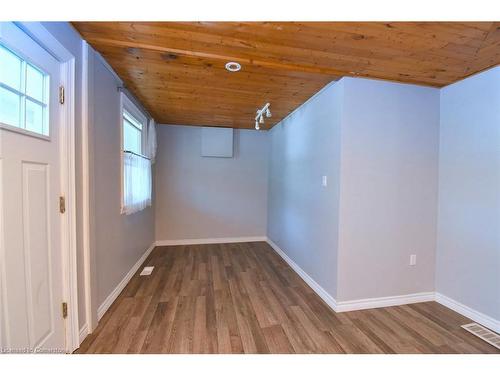 120 Clara Street, Thorold, ON - Indoor Photo Showing Other Room