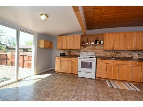 120 Clara Street, Thorold, ON - Indoor Photo Showing Kitchen With Double Sink