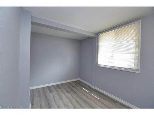 120 Clara Street, Thorold, ON - Indoor Photo Showing Other Room
