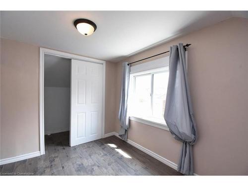 120 Clara Street, Thorold, ON - Indoor