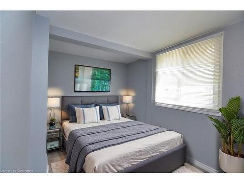 120 Clara Street, Thorold, ON - Indoor Photo Showing Bedroom