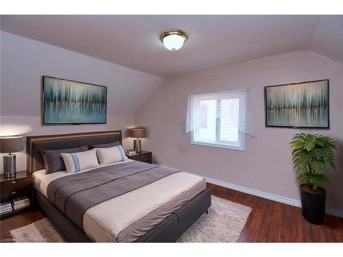 120 Clara Street, Thorold, ON - Indoor Photo Showing Bedroom