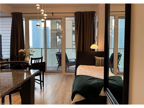 2206-42 Charles Street E, Toronto, ON - Indoor