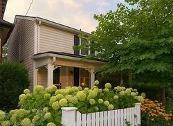 75 Ray Street N Hamilton, ON L8R 2X7