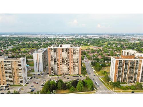 304-18 Knightsbridge Road, Peel, ON - Outdoor With View
