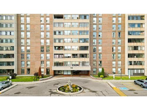 304-18 Knightsbridge Road, Peel, ON - Outdoor With Balcony With Facade