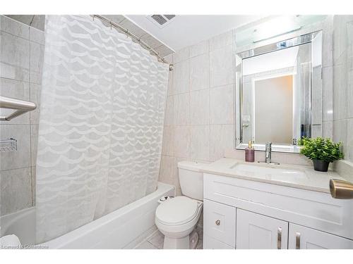 304-18 Knightsbridge Road, Peel, ON - Indoor Photo Showing Bathroom