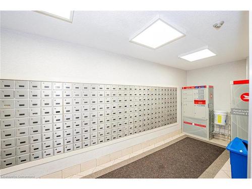 304-18 Knightsbridge Road, Peel, ON - Indoor Photo Showing Other Room