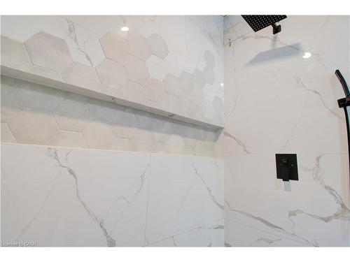 85 East 37Th Street, Hamilton, ON - 