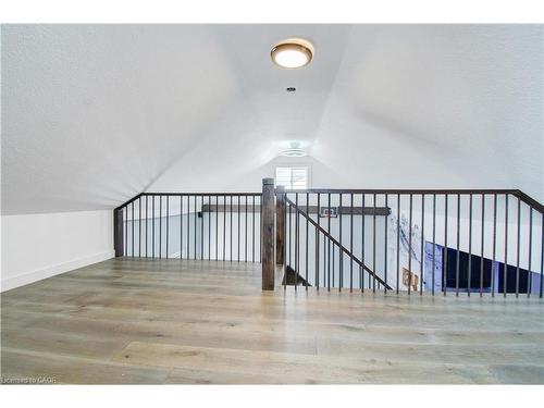 85 East 37Th Street, Hamilton, ON - Indoor Photo Showing Other Room