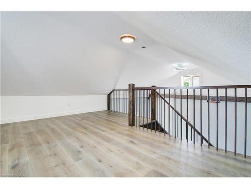 85 East 37Th Street, Hamilton, ON - Indoor Photo Showing Other Room
