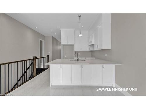 924 Garden Court Crescent, Woodstock, ON - Indoor Photo Showing Kitchen