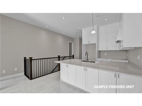 924 Garden Court Crescent, Woodstock, ON - Indoor Photo Showing Kitchen