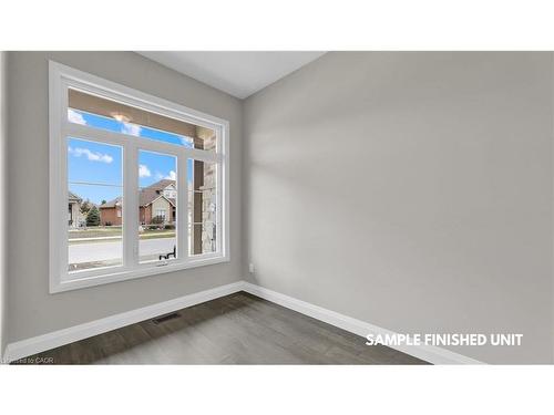 924 Garden Court Crescent, Woodstock, ON - Indoor Photo Showing Other Room