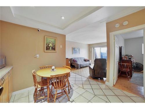808-8 Woodman Drive S, Hamilton, ON - Indoor Photo Showing Dining Room