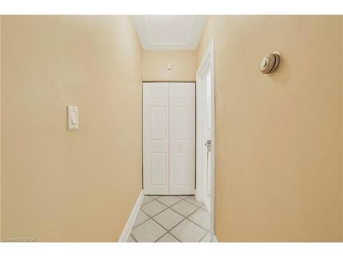 808-8 Woodman Drive S, Hamilton, ON - Indoor Photo Showing Other Room