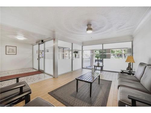 808-8 Woodman Drive S, Hamilton, ON - Indoor