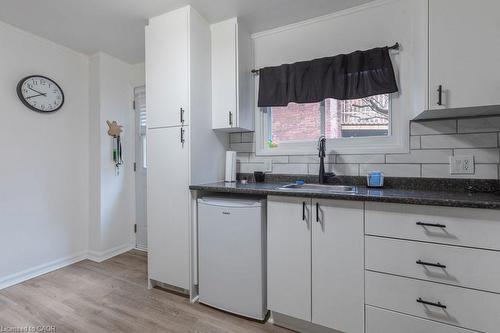 196 Bold Street, Hamilton, ON - Indoor Photo Showing Kitchen