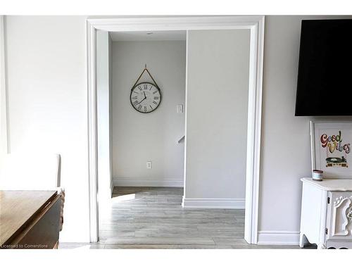 9 Duncairn Court, Hamilton, ON - Indoor